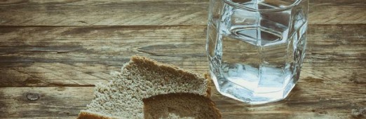 Post o chlebie i wodzie w Wielki Piątek        