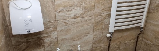 Prace wykończeniowe w Domu Parafialnym 